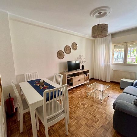 Piso En El Precioso Pueblo De Colungaアパートメント エクステリア 写真