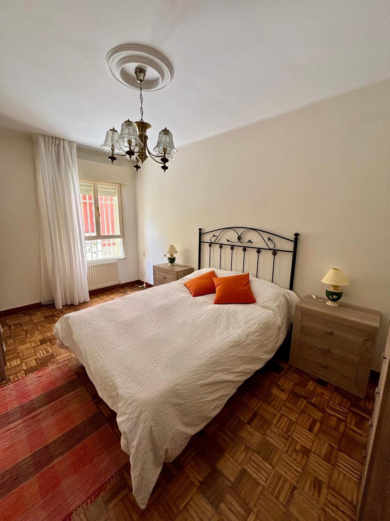 Piso En El Precioso Pueblo De Colungaアパートメント エクステリア 写真