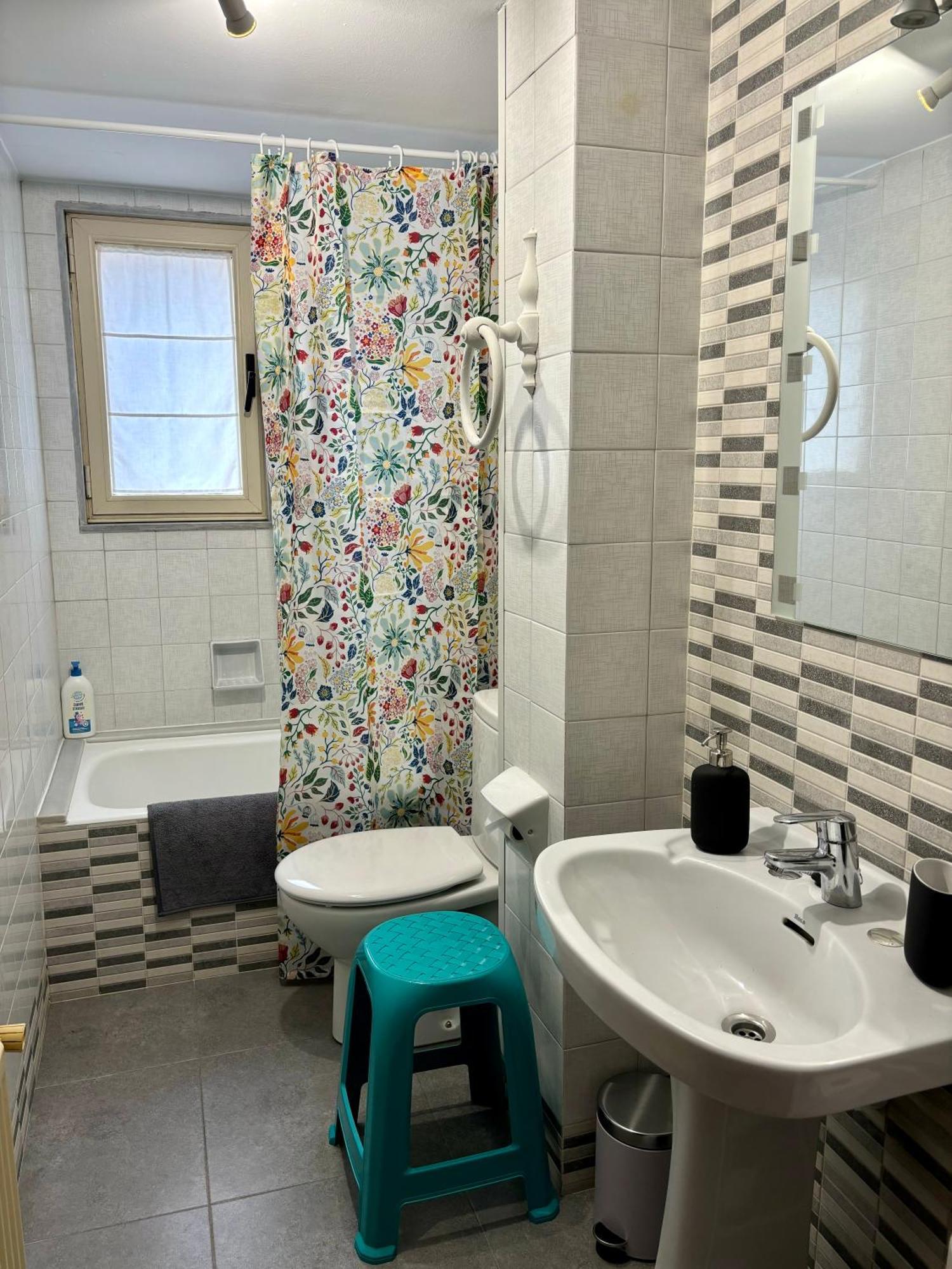 Piso En El Precioso Pueblo De Colungaアパートメント エクステリア 写真